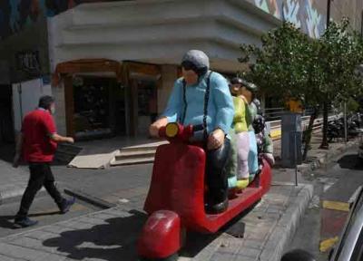 بهار رنگی و خانواده موتورسوار